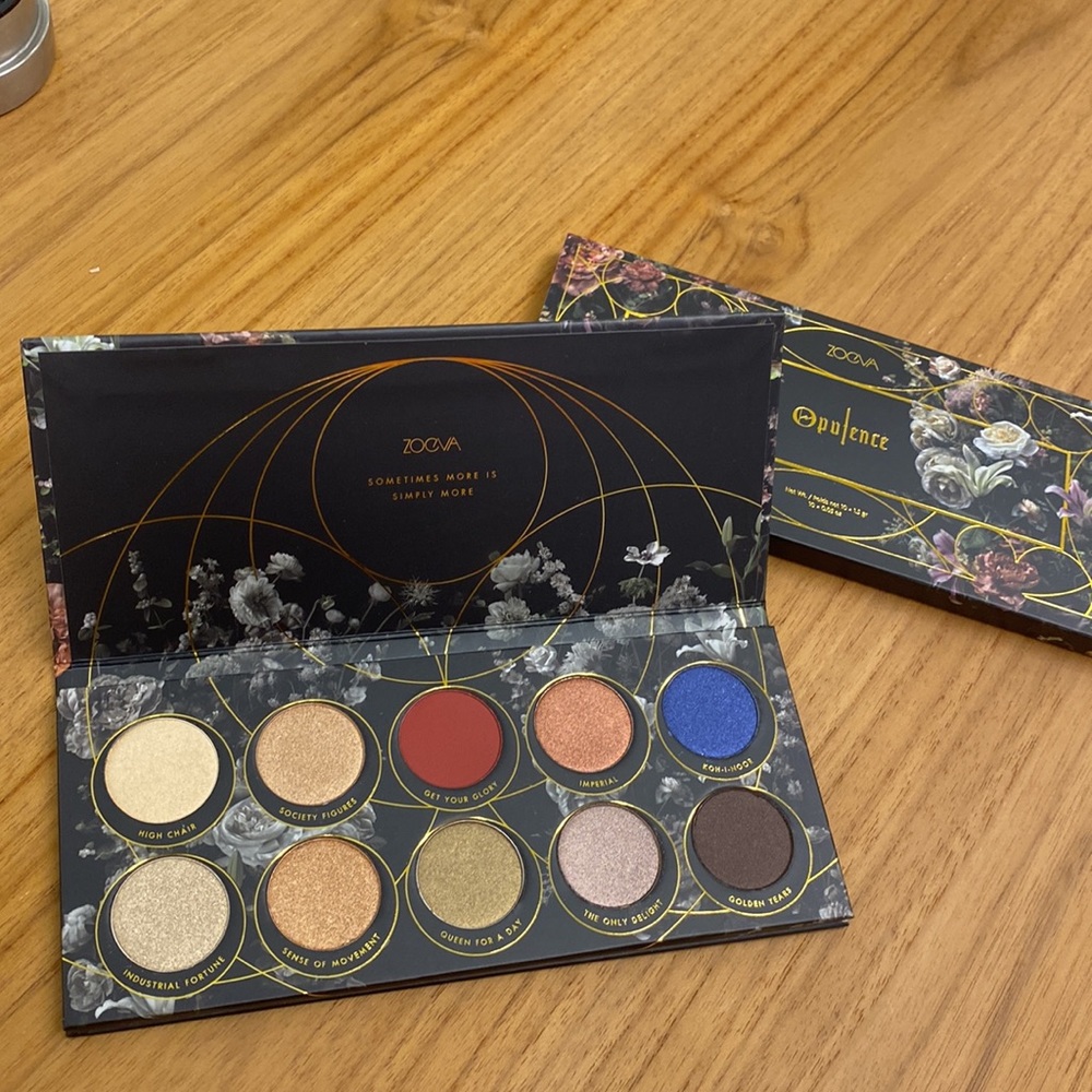 OPULANCE Palette by ZOEVA - brand new and beautiful collection of 10 pigments